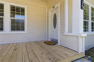 415 Elm St, Seguin, TX 78155 - Photo 6