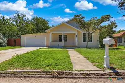 415 Elm Street, Seguin, TX 78155 - Photo 2