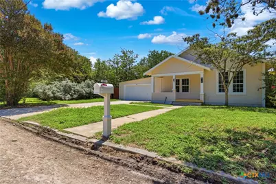 415 Elm Street, Seguin, TX 78155 - Photo 4