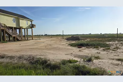 203 Powderhorn Lane, Port Lavaca, TX 77979 - Photo 4