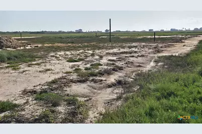 203 Powderhorn Lane, Port Lavaca, TX 77979 - Photo 6