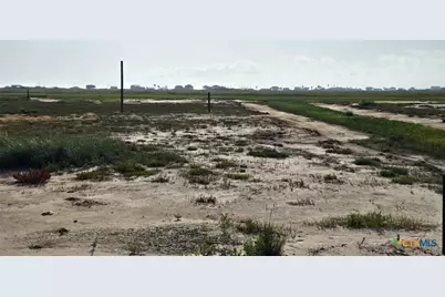 203 Powderhorn Lane, Port Lavaca, TX 77979 - Photo 2