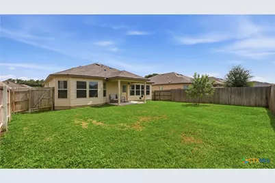 1132 Eagle Xing, Seguin, TX 78155 - Photo 32