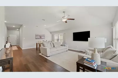 1132 Eagle Xing, Seguin, TX 78155 - Photo 10