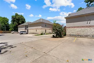 2101 S 7th St, Waco, TX 76706 - Photo 8