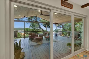 1422 Oakridge Ln, Canyon Lake, TX 78133 - Photo 2