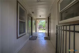 1422 Oakridge Ln, Canyon Lake, TX 78133 - Photo 8