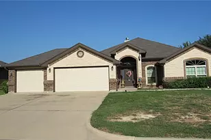 2031 Falling Leaf Ln, Harker Heights, TX 76548 - Photo 1