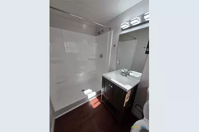 1037 W Court Street #Main, Seguin, TX 78155 - Photo 16