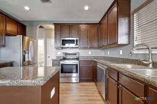 2234 Lakeline Dr, New Braunfels, TX 78130 - Photo 12