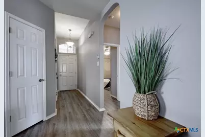 2234 Lakeline Drive, New Braunfels, TX 78130 - Photo 6