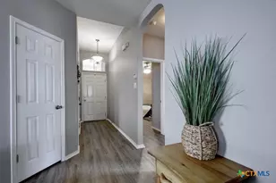 2234 Lakeline Dr, New Braunfels, TX 78130 - Photo 6