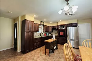 105 Curry Dr, Gatesville, TX 76528 - Photo 14