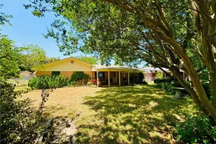 105 Curry Dr, Gatesville, TX 76528 - Photo 30