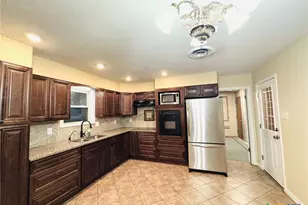 105 Curry Dr, Gatesville, TX 76528 - Photo 4