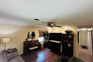105 Curry Dr, Gatesville, TX 76528 - Photo 6