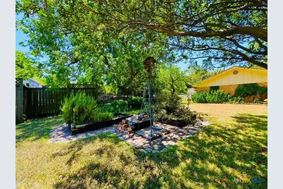 105 Curry Drive, Gatesville, TX 76528 - Photo 32