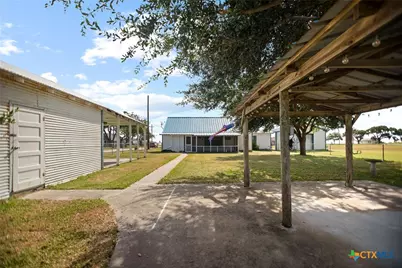 124 Hopper Road, Tivoli, TX 77990 - Photo 10