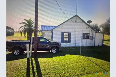 124 Hopper Road, Tivoli, TX 77990 - Photo 1