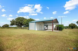 124 Hopper Rd, Tivoli, TX 77990 - Photo 4