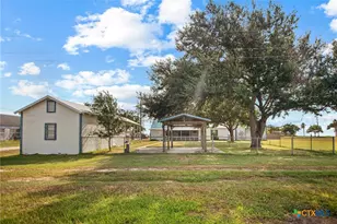 124 Hopper Rd, Tivoli, TX 77990 - Photo 6