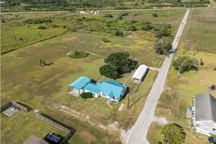 124 Hopper Rd, Tivoli, TX 77990 - Photo 26