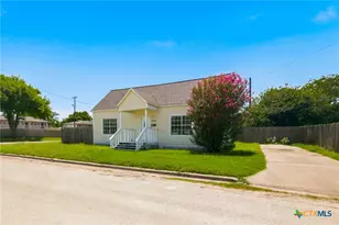 1701 N Wheeler St, Victoria, TX 77901 - Photo 2
