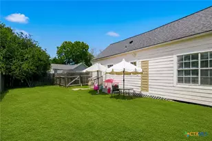 1701 N Wheeler St, Victoria, TX 77901 - Photo 18
