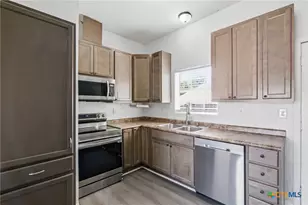 1701 N Wheeler St, Victoria, TX 77901 - Photo 8