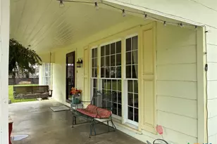 408 S Porter St, Lampasas, TX 76550 - Photo 4