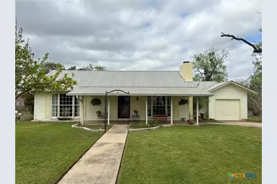 408 S Porter Street, Lampasas, TX 76550 - Photo 1