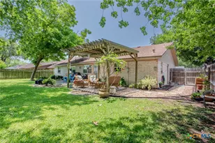 109 Norwich Glen St, Victoria, TX 77904 - Photo 22