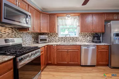 109 Norwich Glen Street, Victoria, TX 77904 - Photo 14