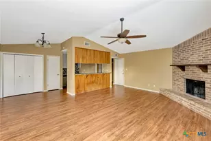110 Concord Ln, Victoria, TX 77901 - Photo 6
