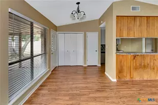 110 Concord Ln, Victoria, TX 77901 - Photo 8