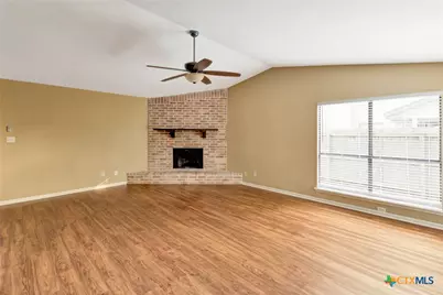 110 Concord Lane, Victoria, TX 77901 - Photo 4