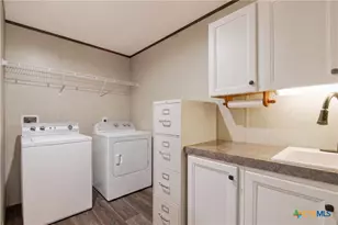 1576 Settlers Way, Seguin, TX 78155 - Photo 42