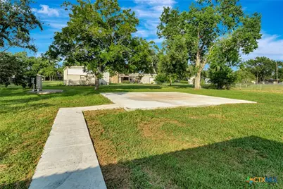 1103 Old Bloomington Road, Victoria, TX 77905 - Photo 36