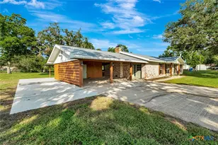 1103 Old Bloomington Rd, Victoria, TX 77905 - Photo 32