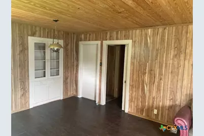 1001 Eisenhower Street, Victoria, TX 77901 - Photo 8