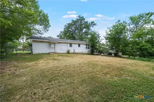 611 E 5th St, Cameron, TX 76520 - Photo 18