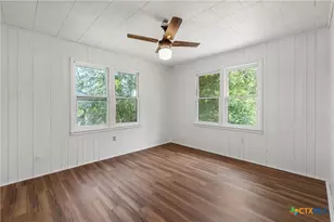 611 E 5th St, Cameron, TX 76520 - Photo 10