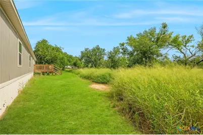 8954 County Road 128, Floresville, TX 78114 - Photo 32