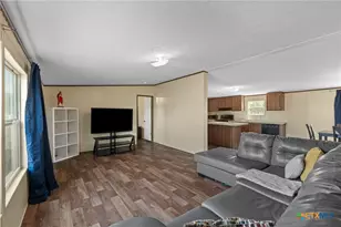 8954 County Rd 128, Floresville, TX 78114 - Photo 8