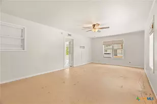 1120 N 1st St, Temple, TX 76501 - Photo 16