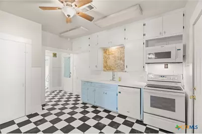 1120 N 1st Street, Temple, TX 76501 - Photo 18