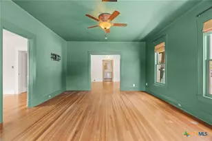 1120 N 1st St, Temple, TX 76501 - Photo 6