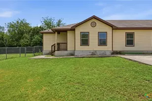 193 Rosedale Ave, New Braunfels, TX 78130 - Photo 1