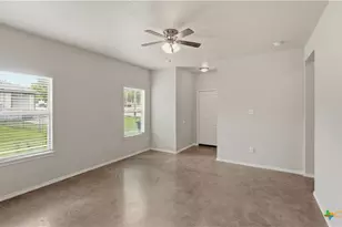 147 Rosedale Ave, New Braunfels, TX 78130 - Photo 6