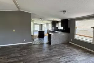 1001 Cervantes St, Victoria, TX 77901 - Photo 12
